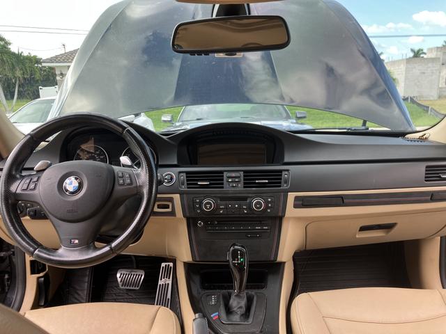Photo of 2011 Black BMW 328