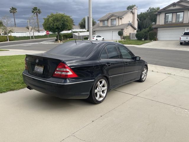 Photo of 2007 Black Mercedes-Benz C-Class