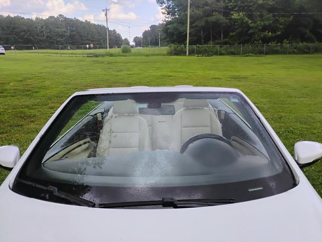 Photo of 2012 White Volkswagen Eos