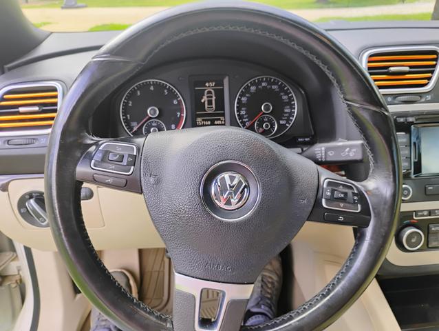 Photo of 2012 White Volkswagen Eos