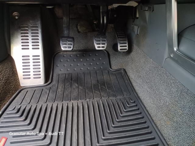Photo of 2001 Black Audi TT