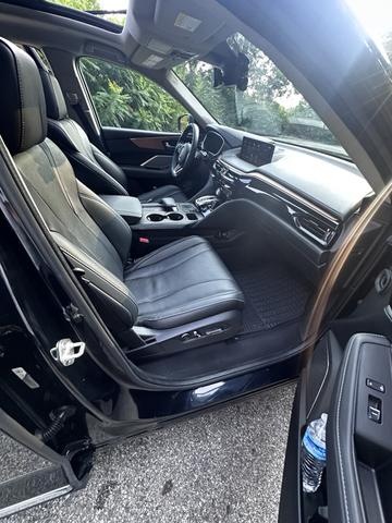Photo of 2022 Black Acura MDX