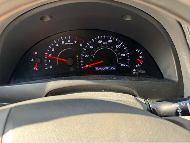 Photo of 2011 White Toyota Camry