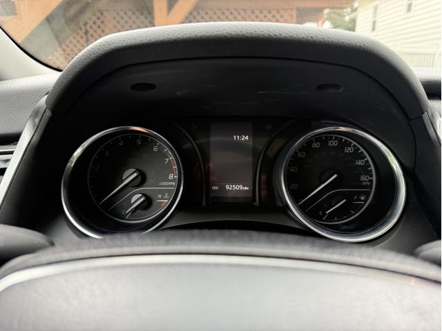 Photo of 2019 Gray Toyota Camry