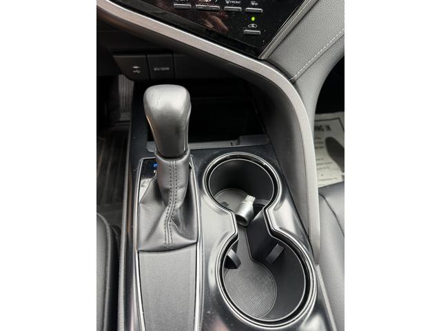 Photo of 2019 Gray Toyota Camry