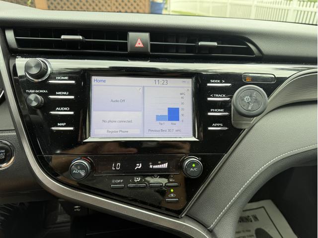 Photo of 2019 Gray Toyota Camry