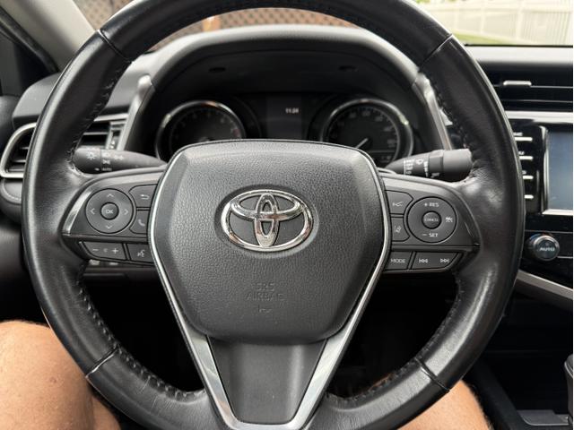 Photo of 2019 Gray Toyota Camry