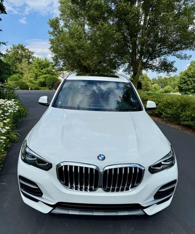 Photo of 2023 White BMW X5