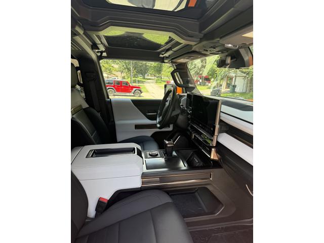 Photo of 2024 Orange GMC HUMMER EV Pickup