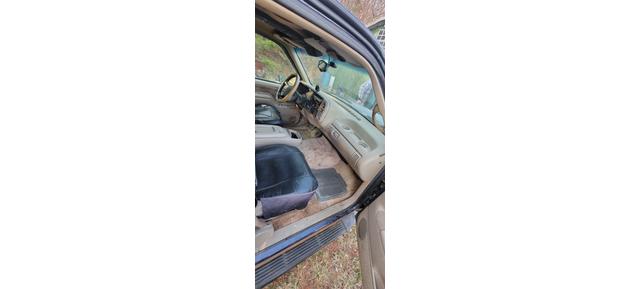 Photo of 1996 Blue Chevrolet Tahoe