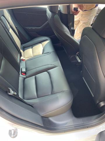 Photo of 2021 White Tesla Model 3