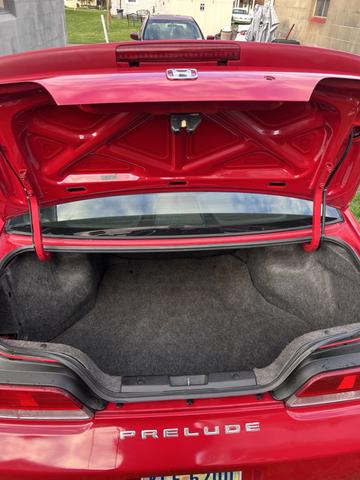 Photo of 2001 Red Honda Prelude