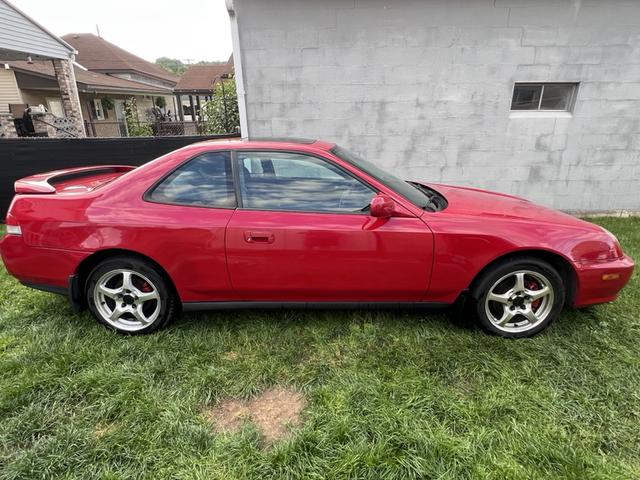 Photo of 2001 Red Honda Prelude