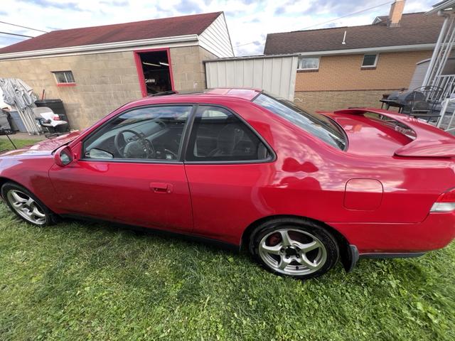 Photo of 2001 Red Honda Prelude