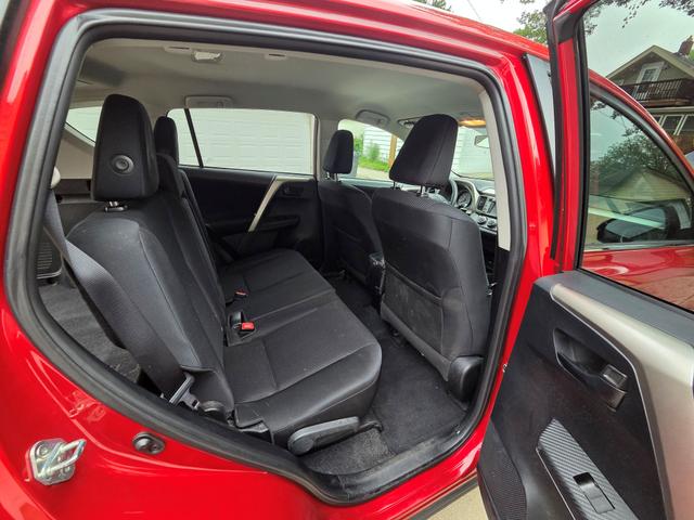 Photo of 2015 Red Toyota RAV4