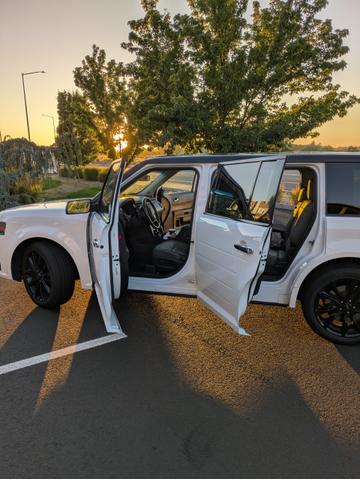 Photo of 2016 White Ford Flex