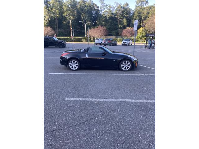 Photo of 2004 Black Nissan 350Z