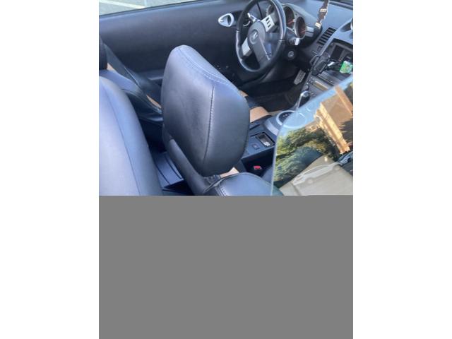 Photo of 2004 Black Nissan 350Z