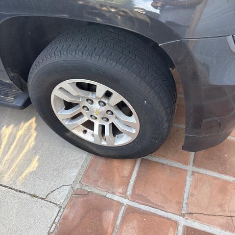 Photo of 2015 Gray Chevrolet Tahoe