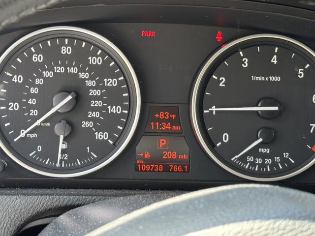Photo of 2013 White BMW X5