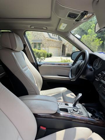 Photo of 2013 White BMW X5