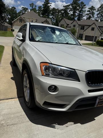 Photo of 2013 White BMW X5