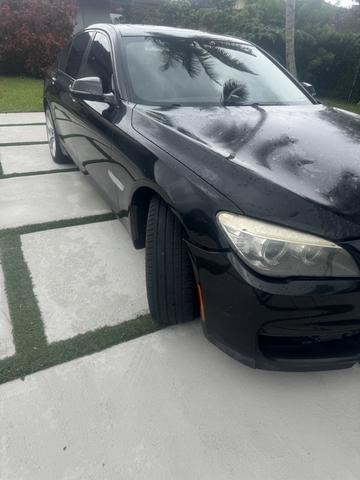 Photo of 2015 Black BMW 740