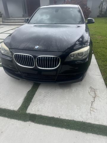 Photo of 2015 Black BMW 740