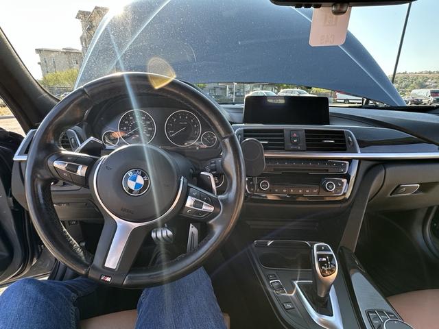 Photo of 2018 Gray BMW 330
