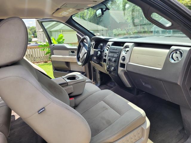 Photo of 2009 Gray Ford F-150