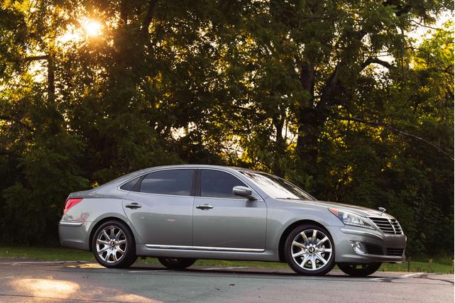 Photo of 2011 Silver Hyundai Equus