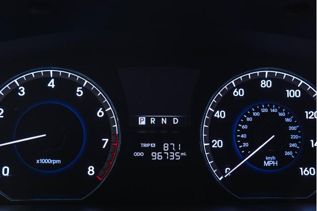 Photo of 2011 Silver Hyundai Equus