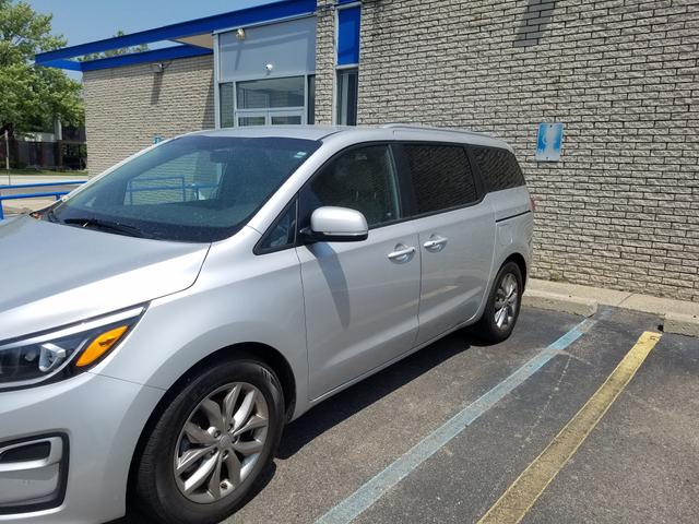 Photo of 2021 Silver Kia Sedona