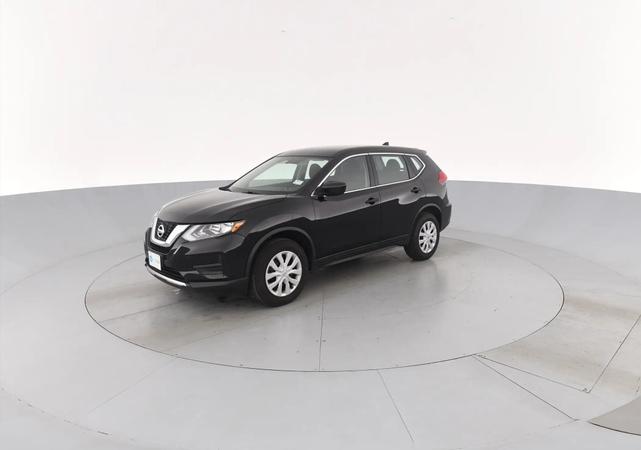 Photo of 2017 Black Nissan Rogue
