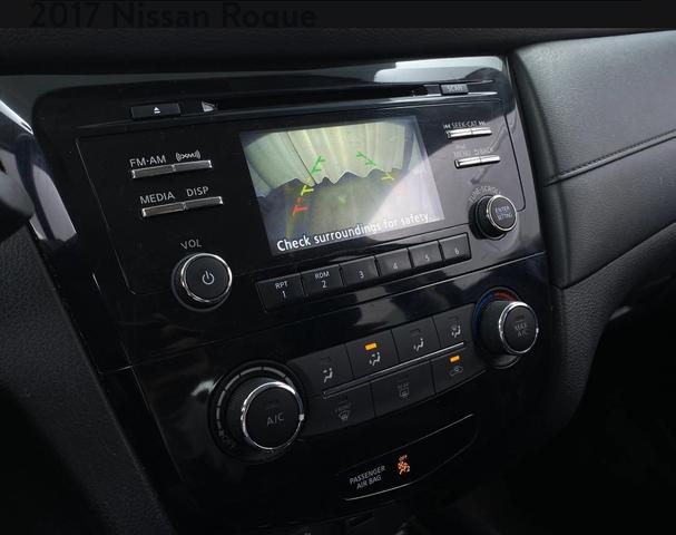 Photo of 2017 Black Nissan Rogue