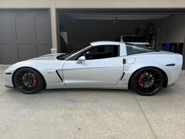 Photo of 2009 Silver Chevrolet Corvette