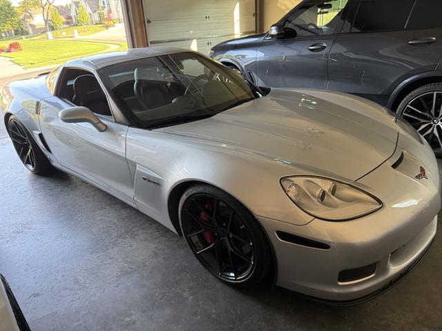 Photo of 2009 Silver Chevrolet Corvette