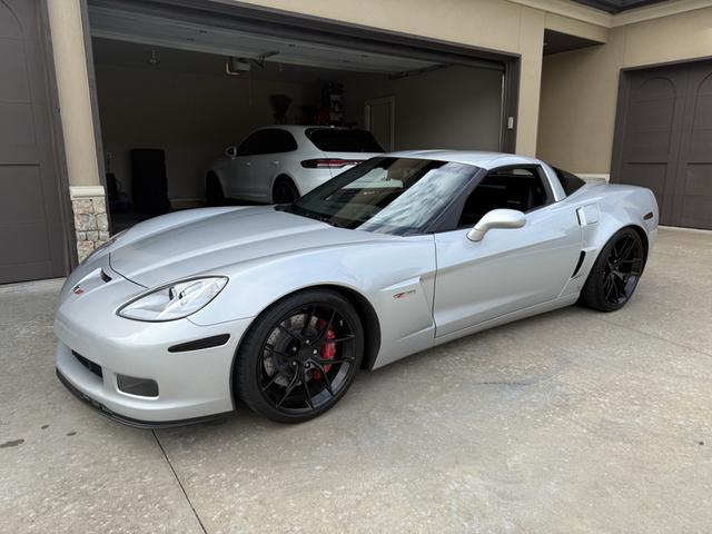 Photo of 2009 Silver Chevrolet Corvette