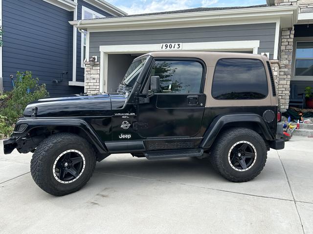 Photo of 2002 Black Jeep Wrangler