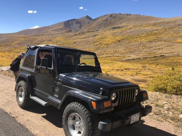 Photo of 2002 Black Jeep Wrangler