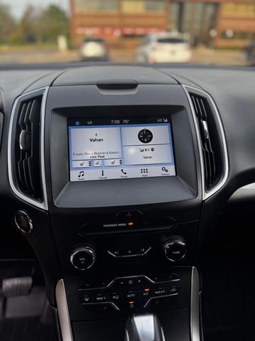 Photo of 2017 Black Ford Edge