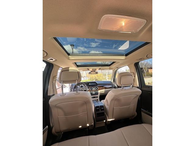 Photo of 2015 White Mercedes-Benz GLK-Class