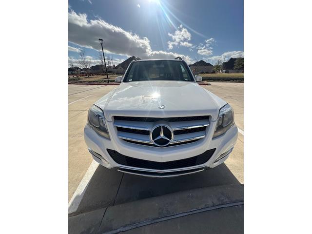 Photo of 2015 White Mercedes-Benz GLK-Class