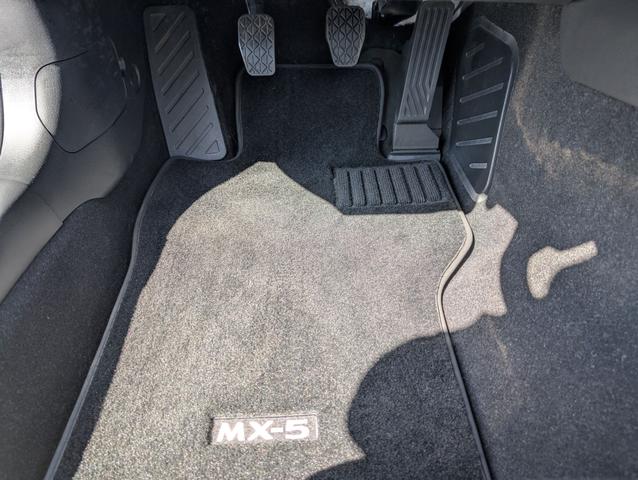 Photo of 2024 Gray Mazda MX-5 Miata