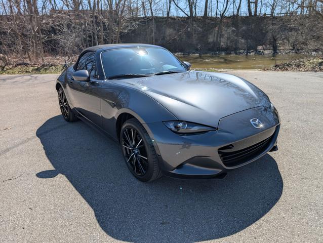 Photo of 2024 Gray Mazda MX-5 Miata