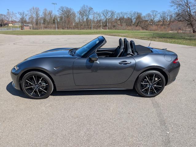 Photo of 2024 Gray Mazda MX-5 Miata
