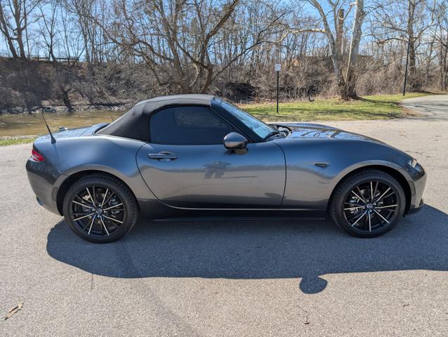 Photo of 2024 Gray Mazda MX-5 Miata