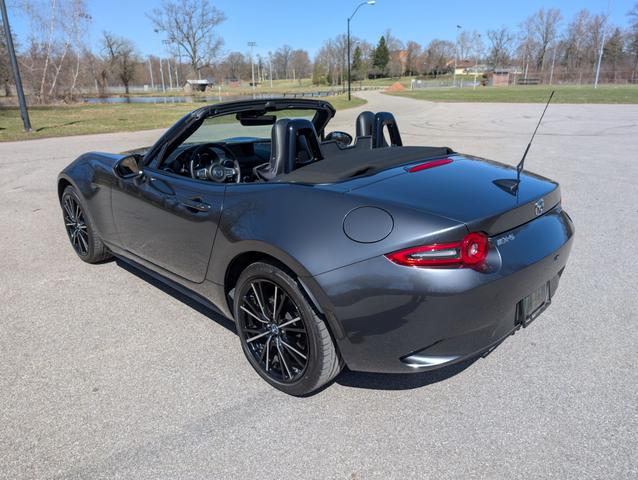 Photo of 2024 Gray Mazda MX-5 Miata