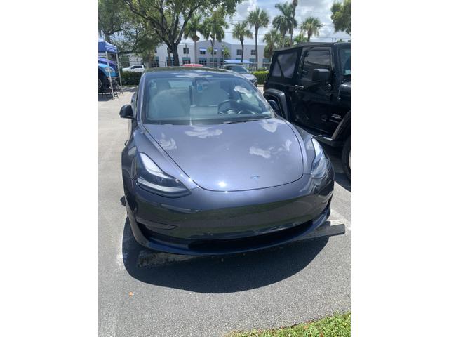 Photo of 2023 Gray Tesla Model 3
