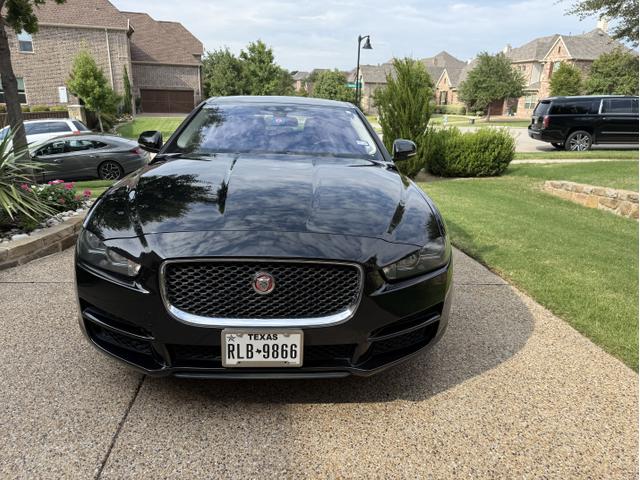 Photo of 2017 Black Jaguar XE